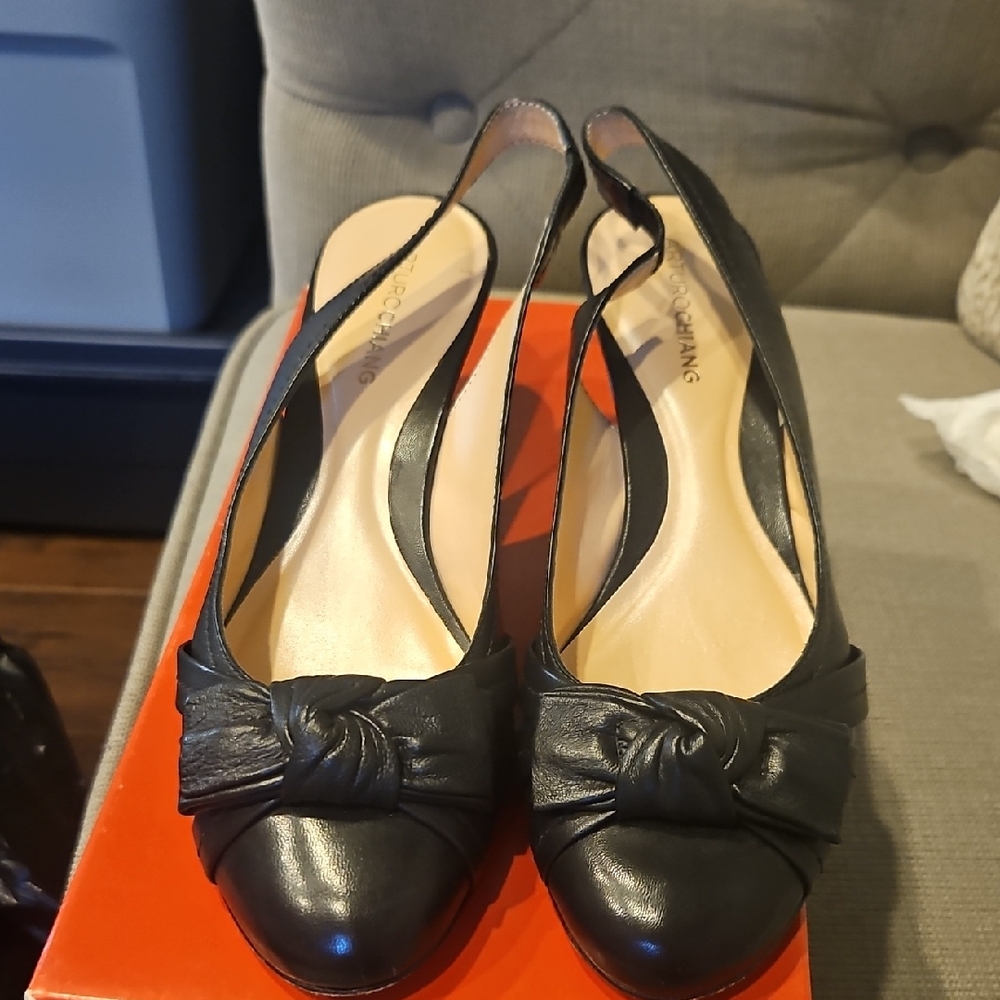 Arturo Chiang Black Bow Slingback Heels